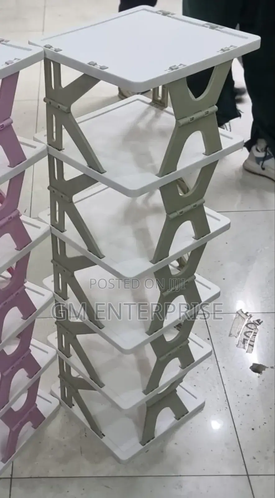 * Foldable Retracting Shoe Rack N