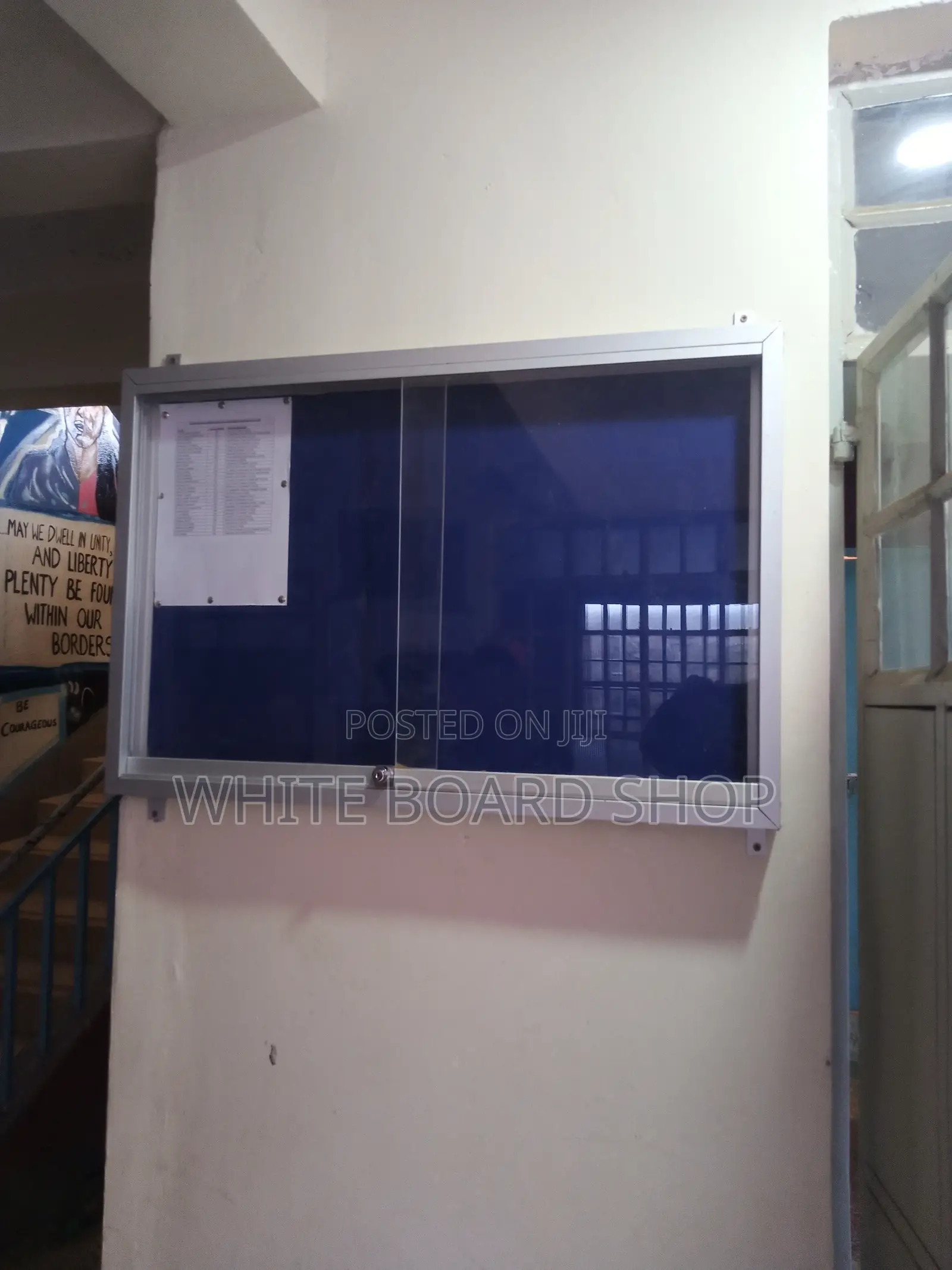 Lockable Glass Sliding Noticeboard 120cm X 60cm