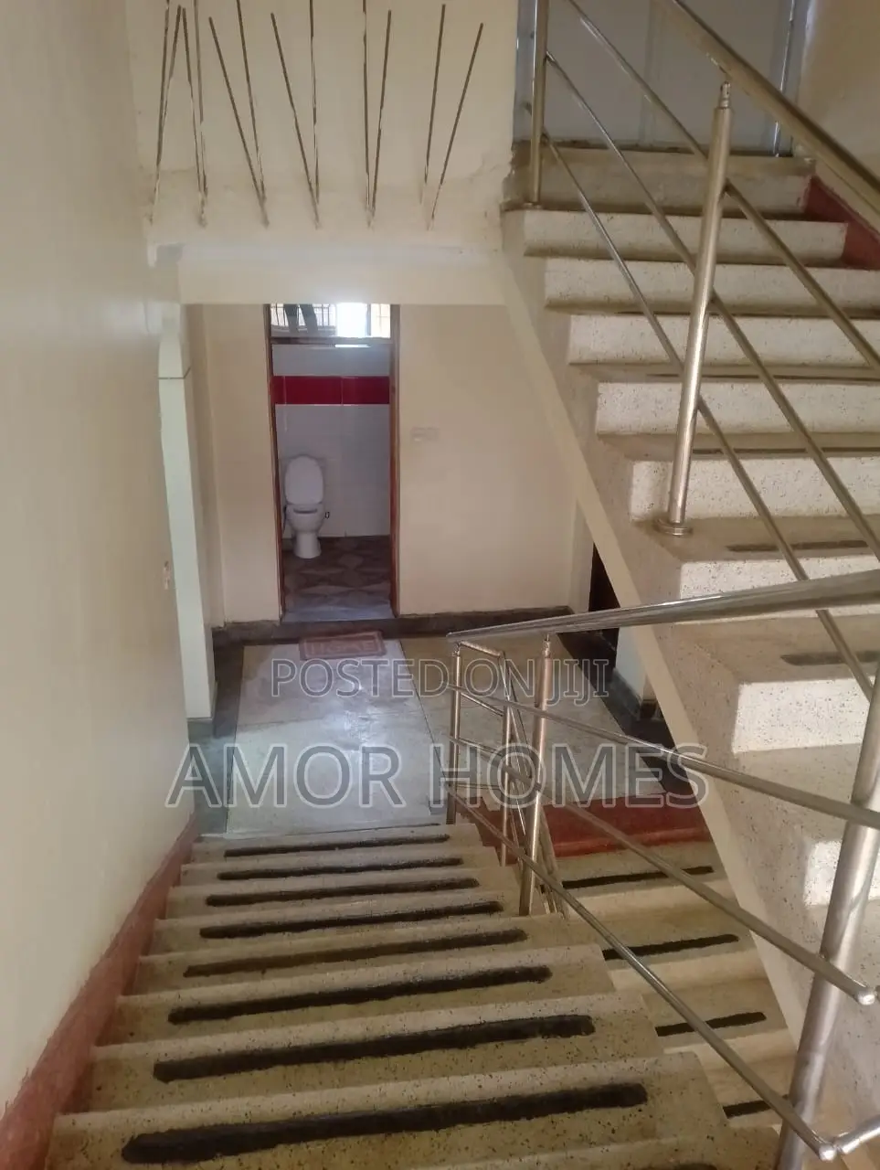 8bdrm Apartment in Vescon-1 for rent