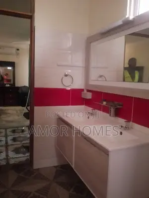8bdrm Apartment in Vescon-1 for rent