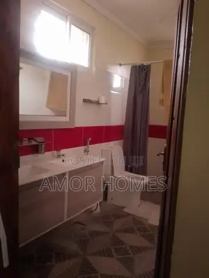 8bdrm Apartment in Vescon-1 for rent