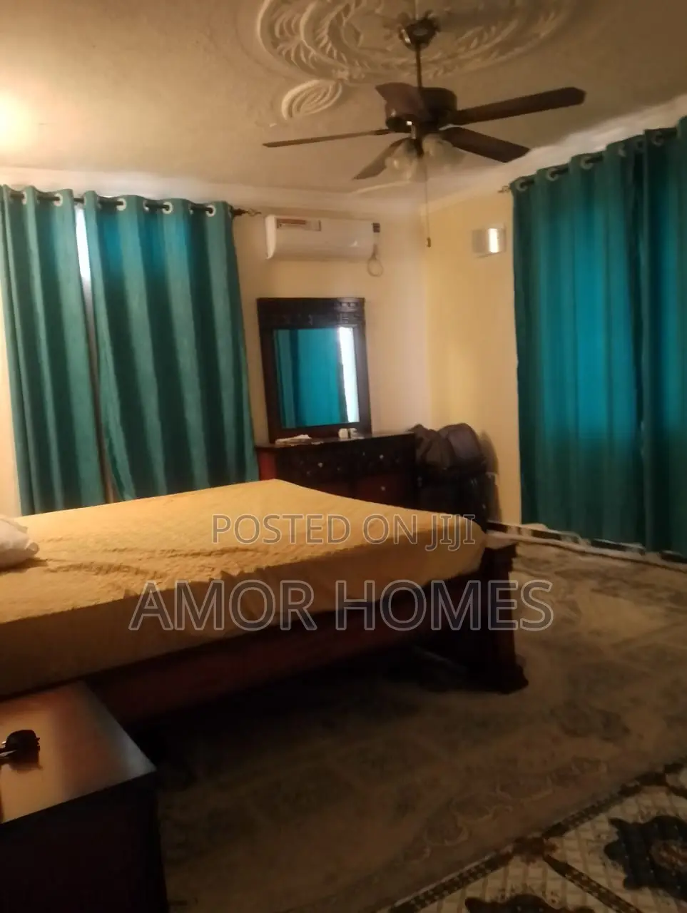 8bdrm Apartment in Vescon-1 for rent
