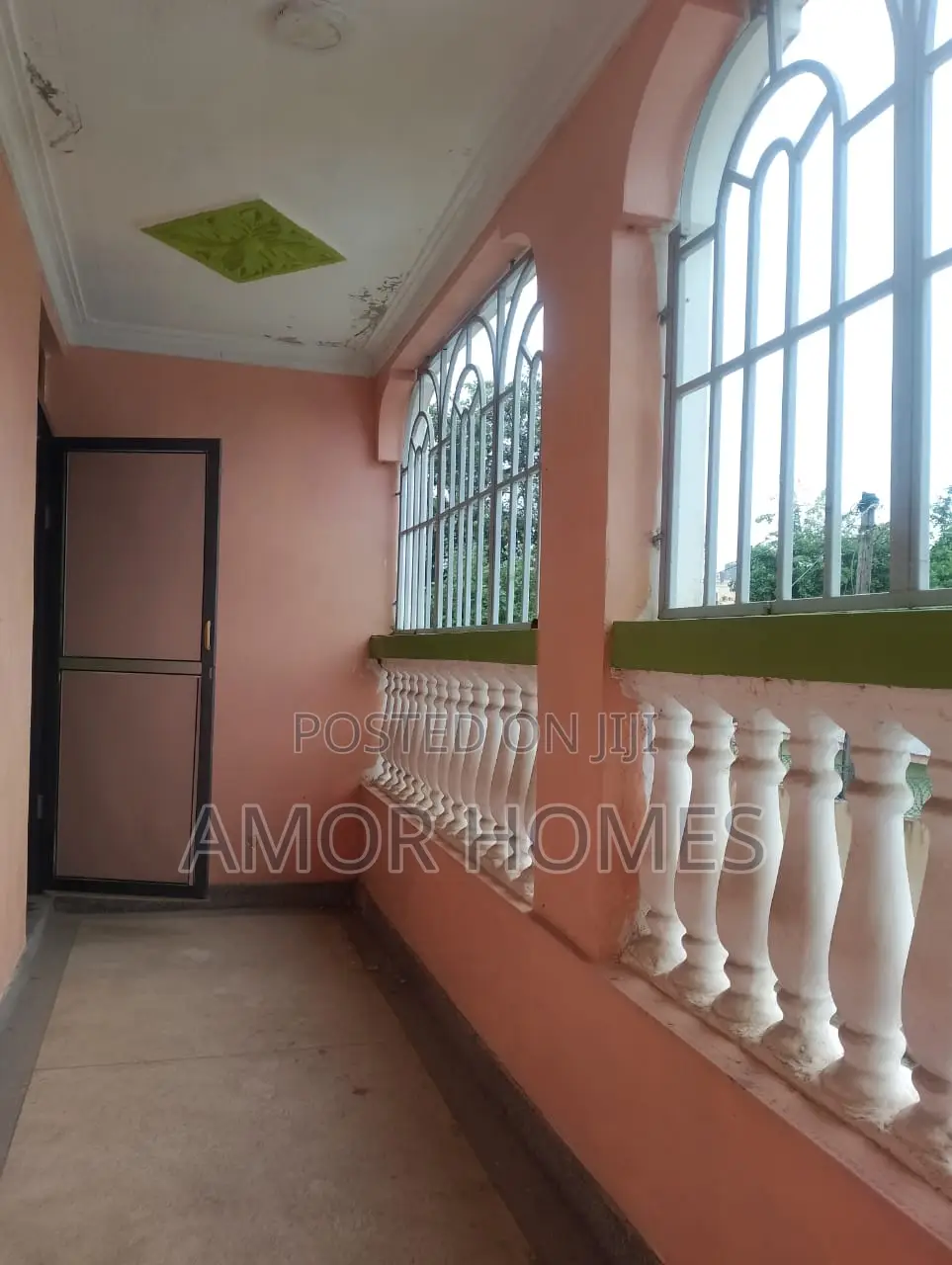 8bdrm Apartment in Vescon-1 for rent