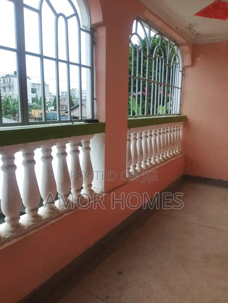 8bdrm Apartment in Vescon-1 for rent
