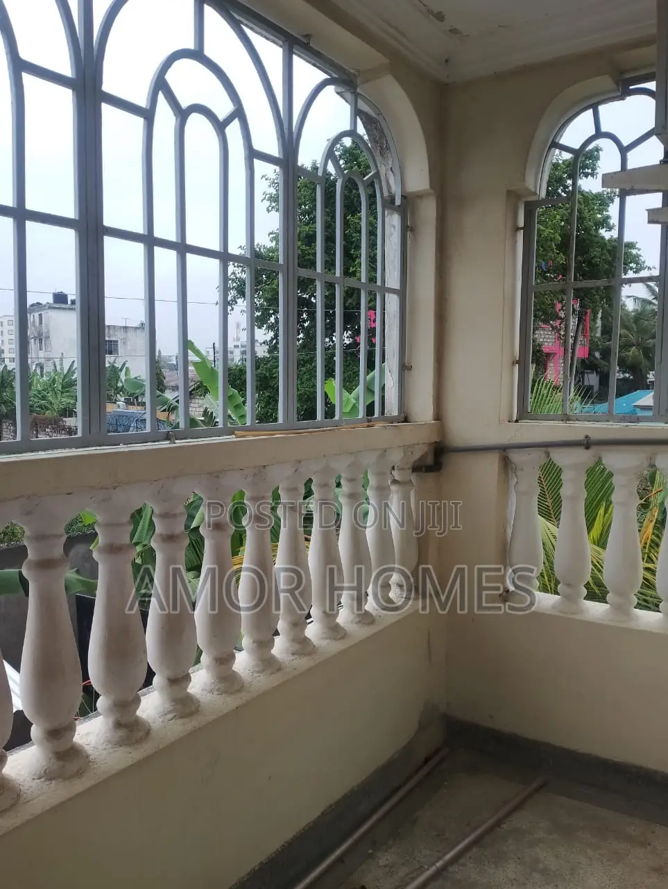 8bdrm Apartment in Vescon-1 for rent