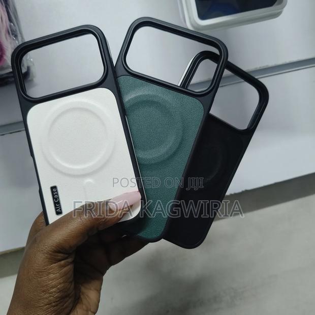 iPhone 17 Pro Leather Case With Magsafe - thumbnail 2