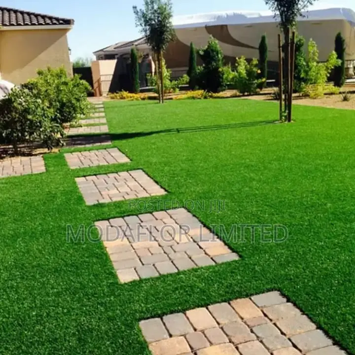 Realistic Artificial Grass – Long-Lasting Easy to Maintain