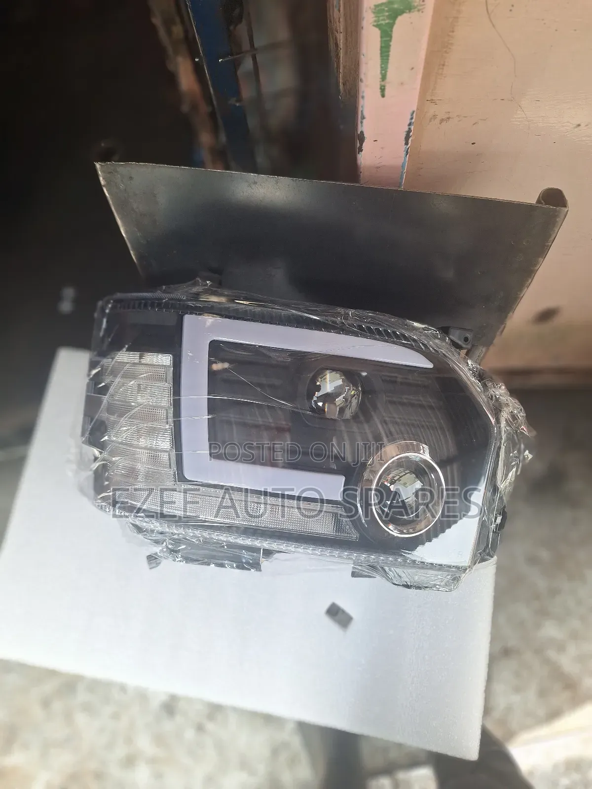 Headlights Toyota Hiace 7l 9l