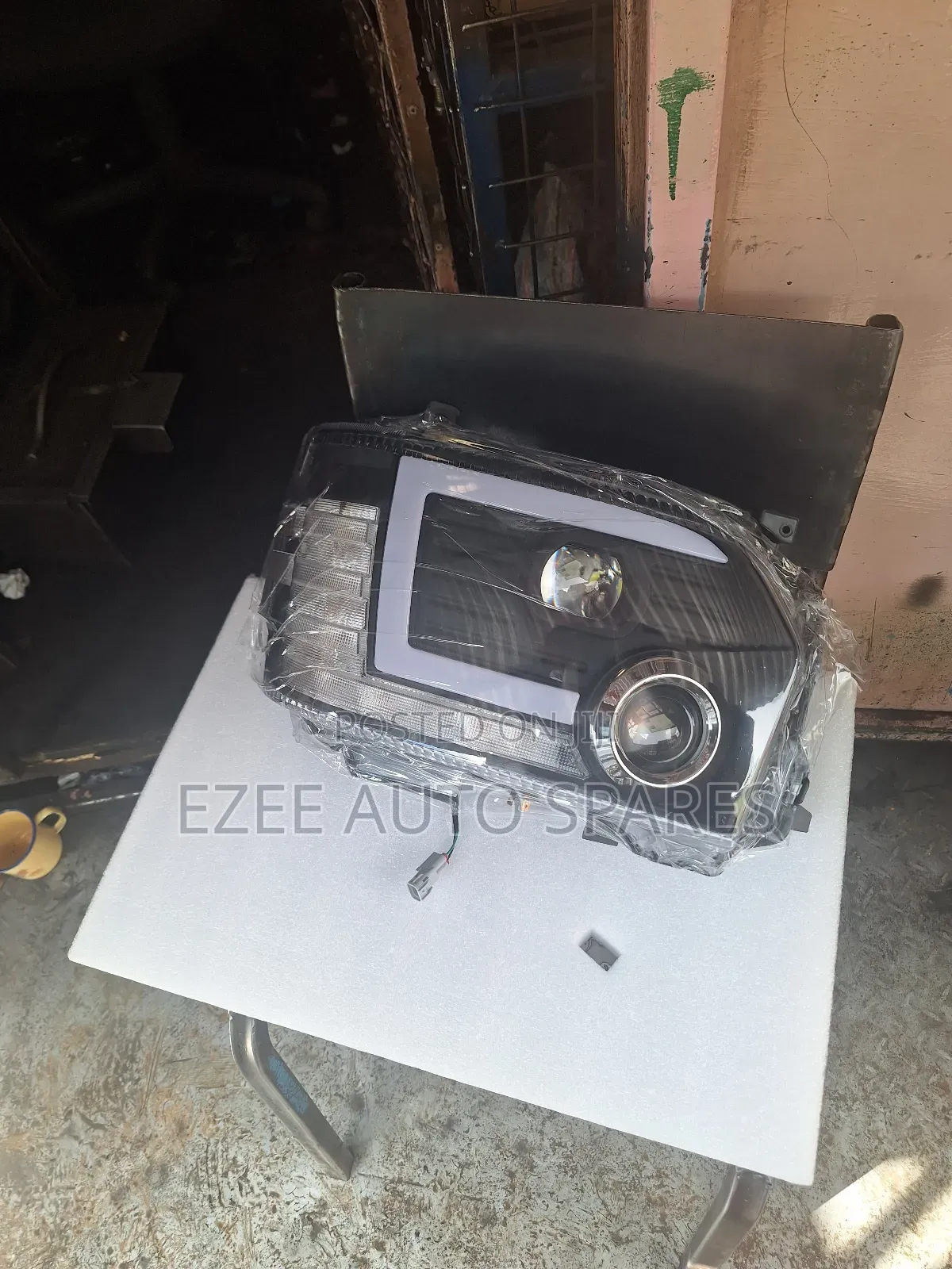 Headlights Toyota Hiace 7l 9l