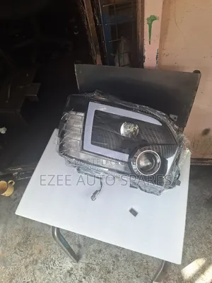 Headlights Toyota Hiace 7l 9l