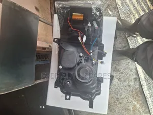 Headlights Toyota Hiace 7l 9l