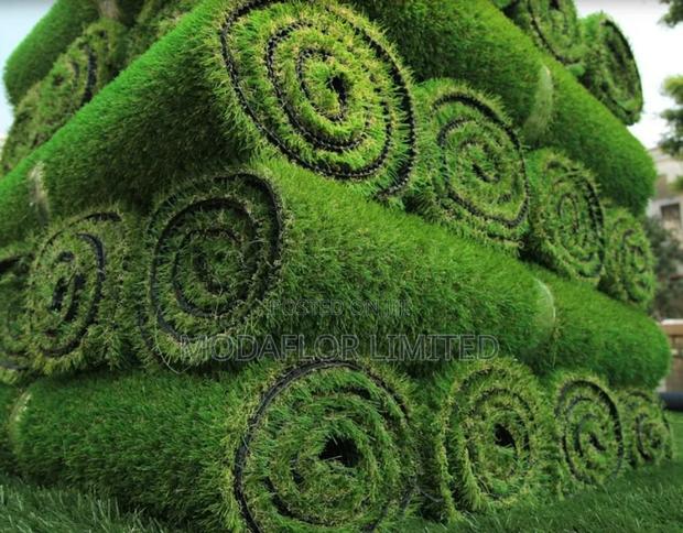 Artificial Grass Carpet for Commercial Spaces Shops