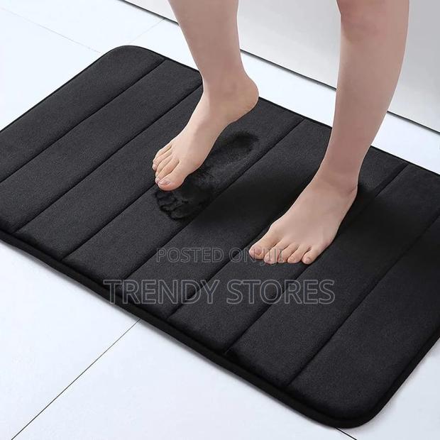 Non Slip, Absorbent Microfiber Door Mat/ Bathroom Mat - main view