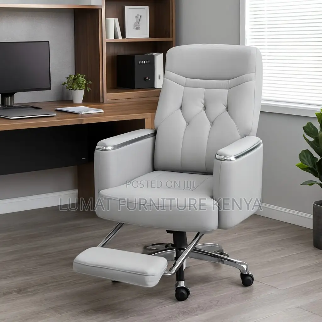 Ergonomic Executive Chair With Leg Support