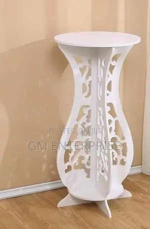 *Quartered Decor/Coffee/ Flower Table