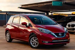 Nissan Note 2018 Red