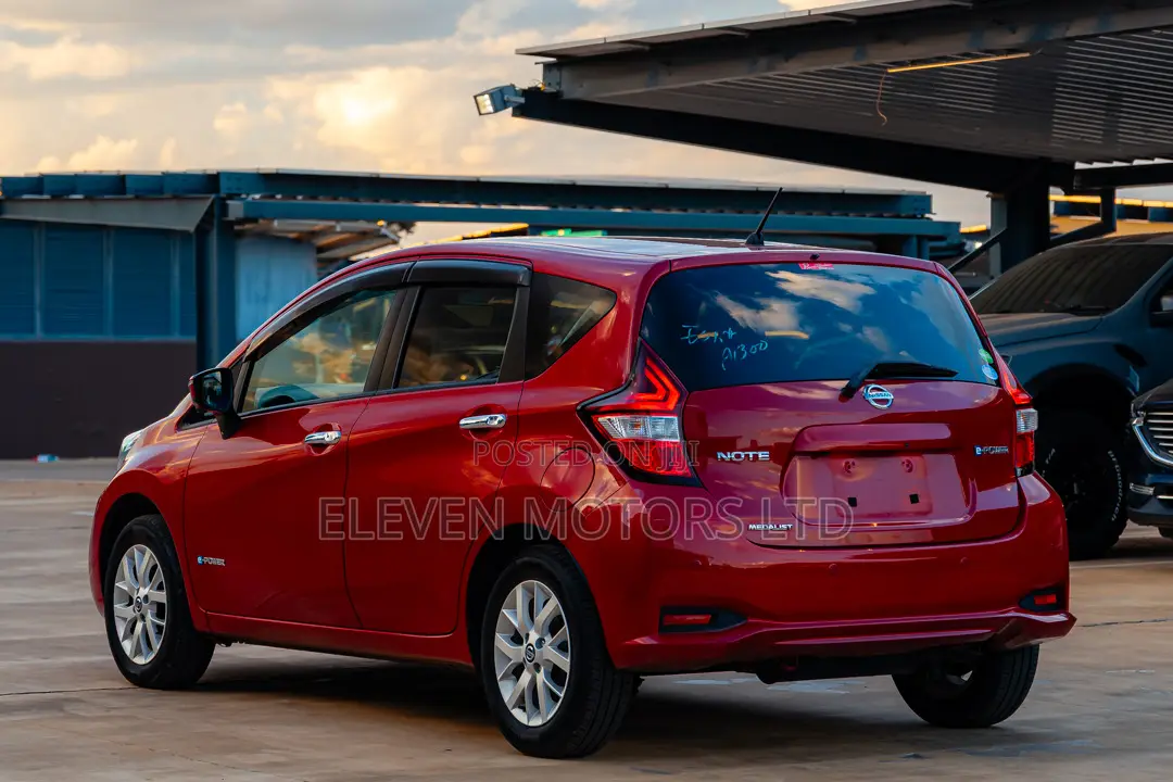 Nissan Note 2018 Red