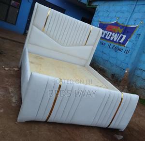 White Bed 5x6 Chesterfield - main view