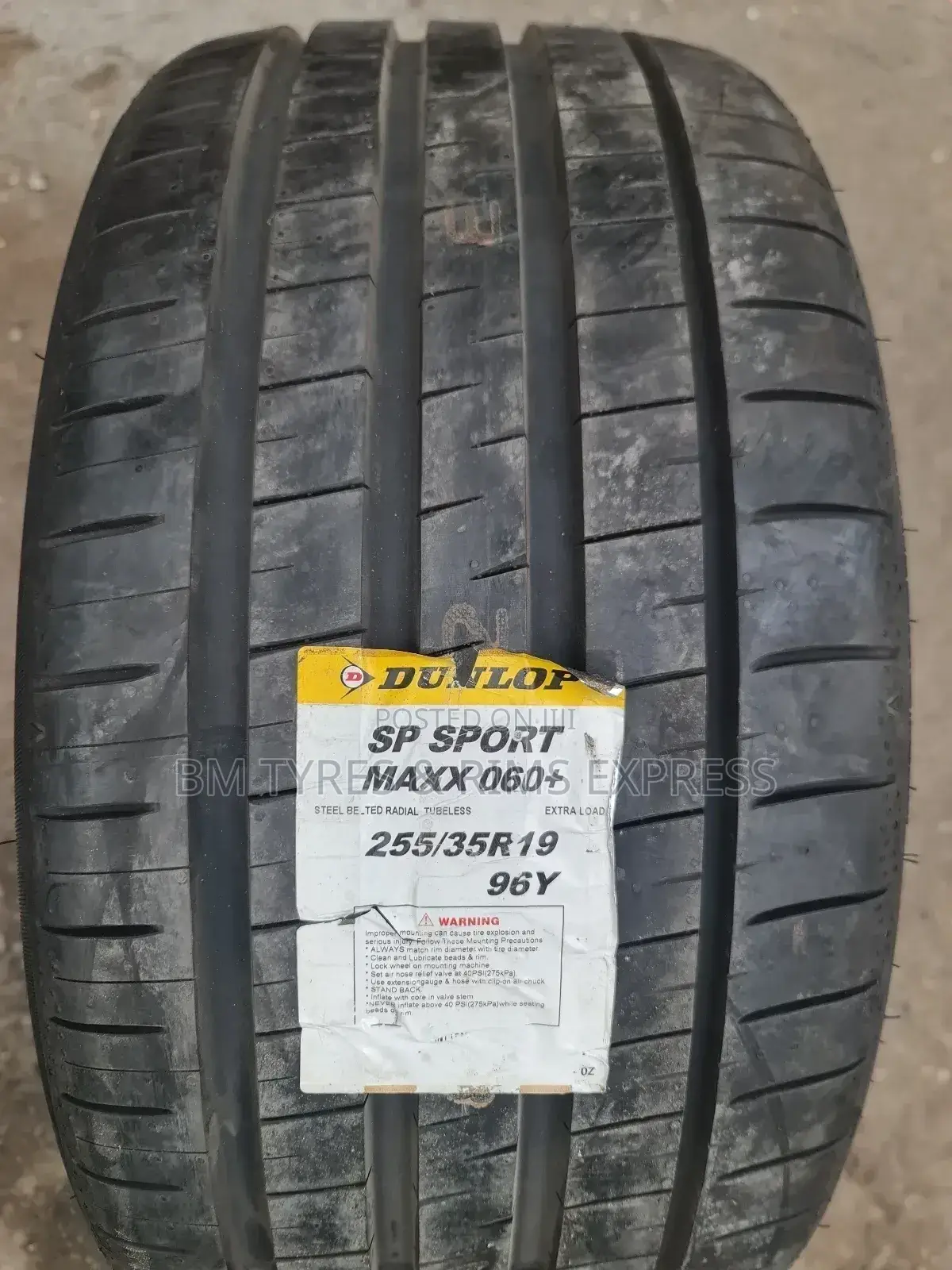 255 /35 R19 Dunlop