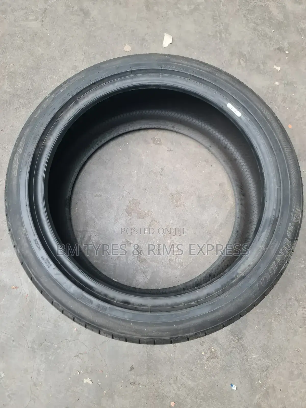 245 /40 R18 Dunlop