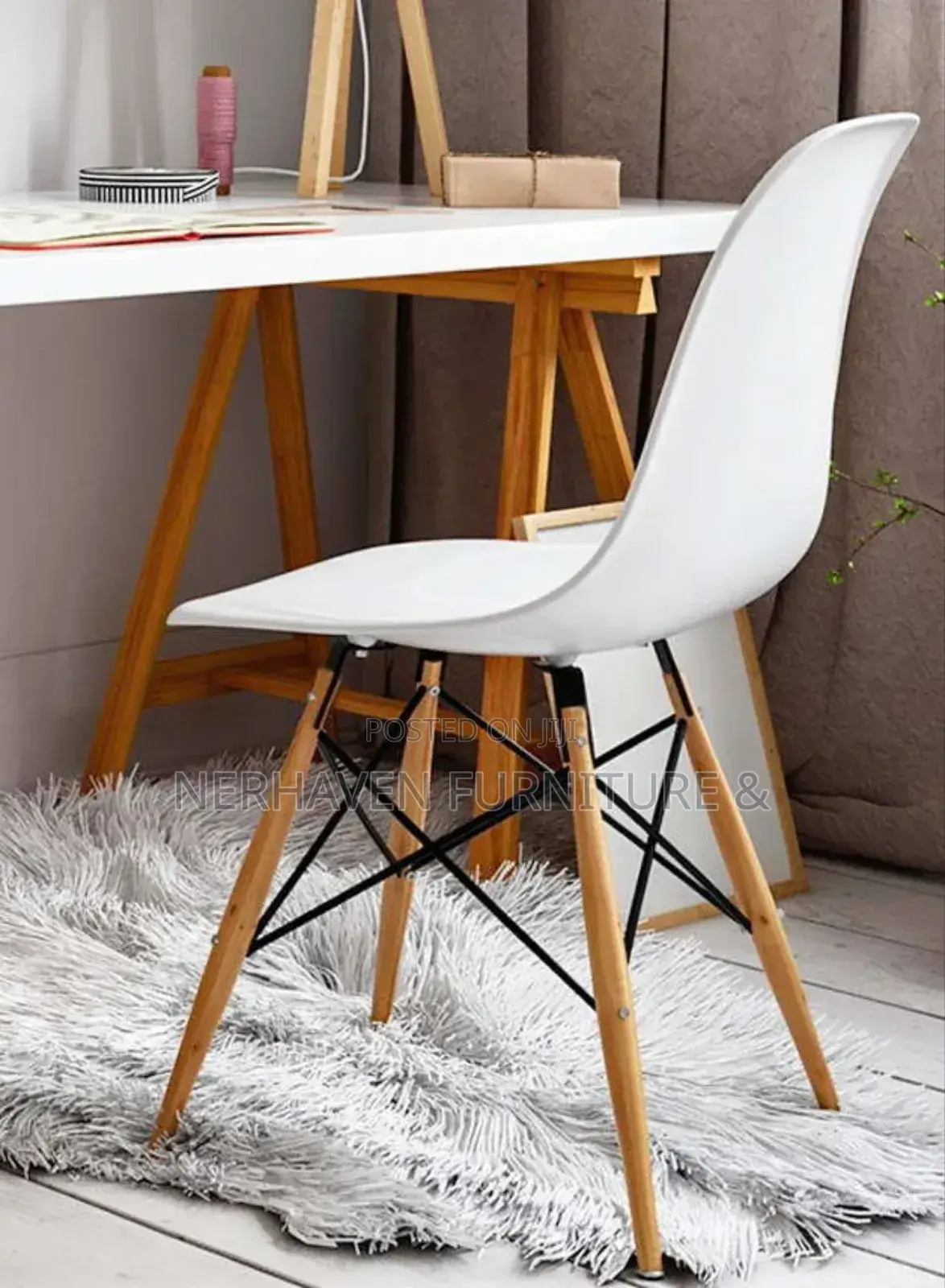 Eames Chair - Kenya