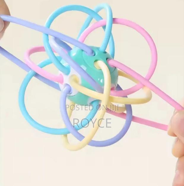 Manhattan Teether Ball - thumbnail 4