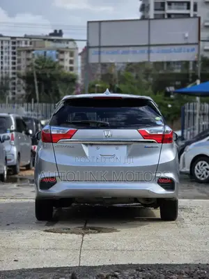 Honda Fit Shuttle 1.5 Hybrid 2WD 2019 Silver