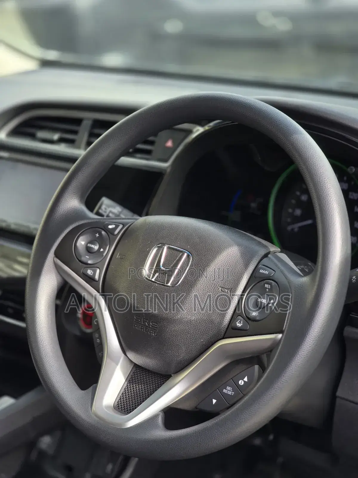 Honda Fit Shuttle 1.5 Hybrid 2WD 2019 Silver