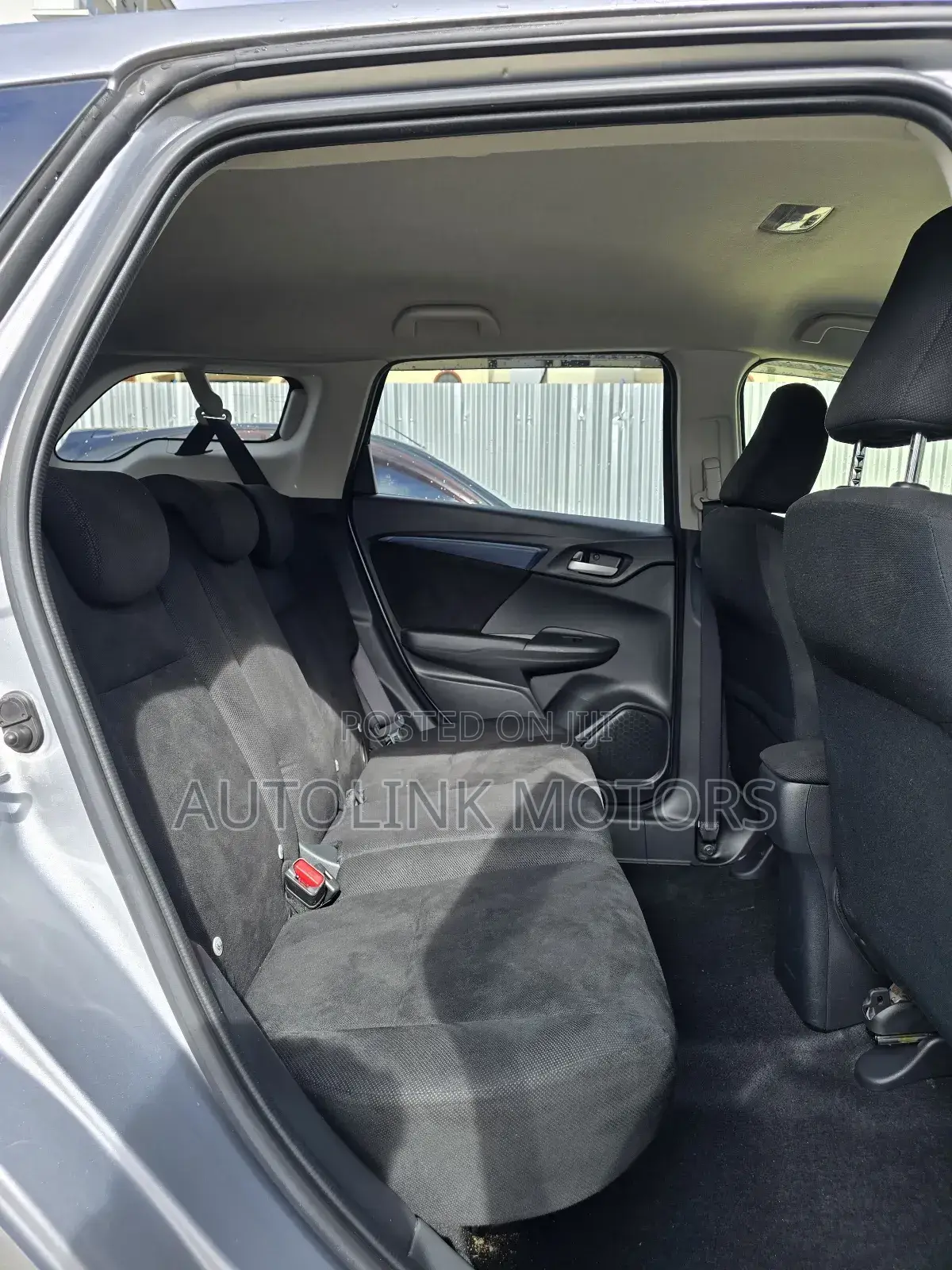 Honda Fit Shuttle 1.5 Hybrid 2WD 2019 Silver