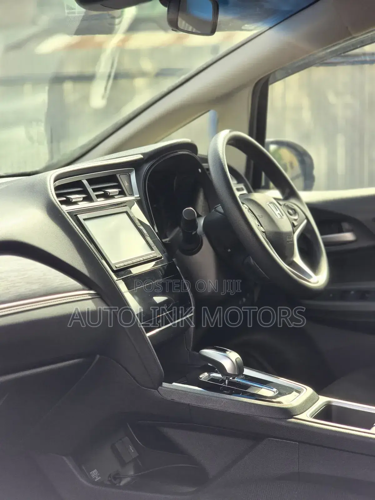 Honda Fit Shuttle 1.5 Hybrid 2WD 2019 Silver