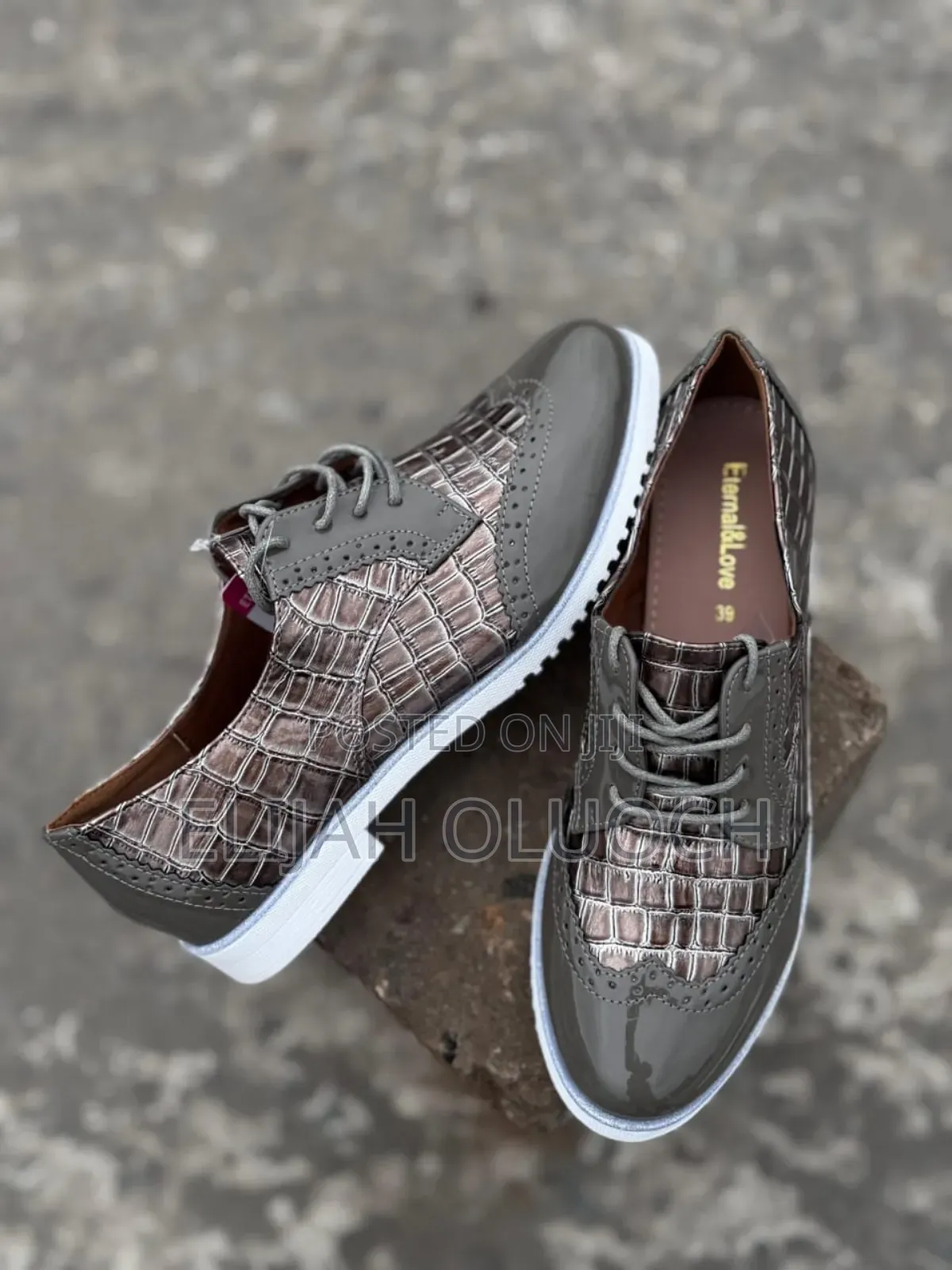 White Sole Brogue