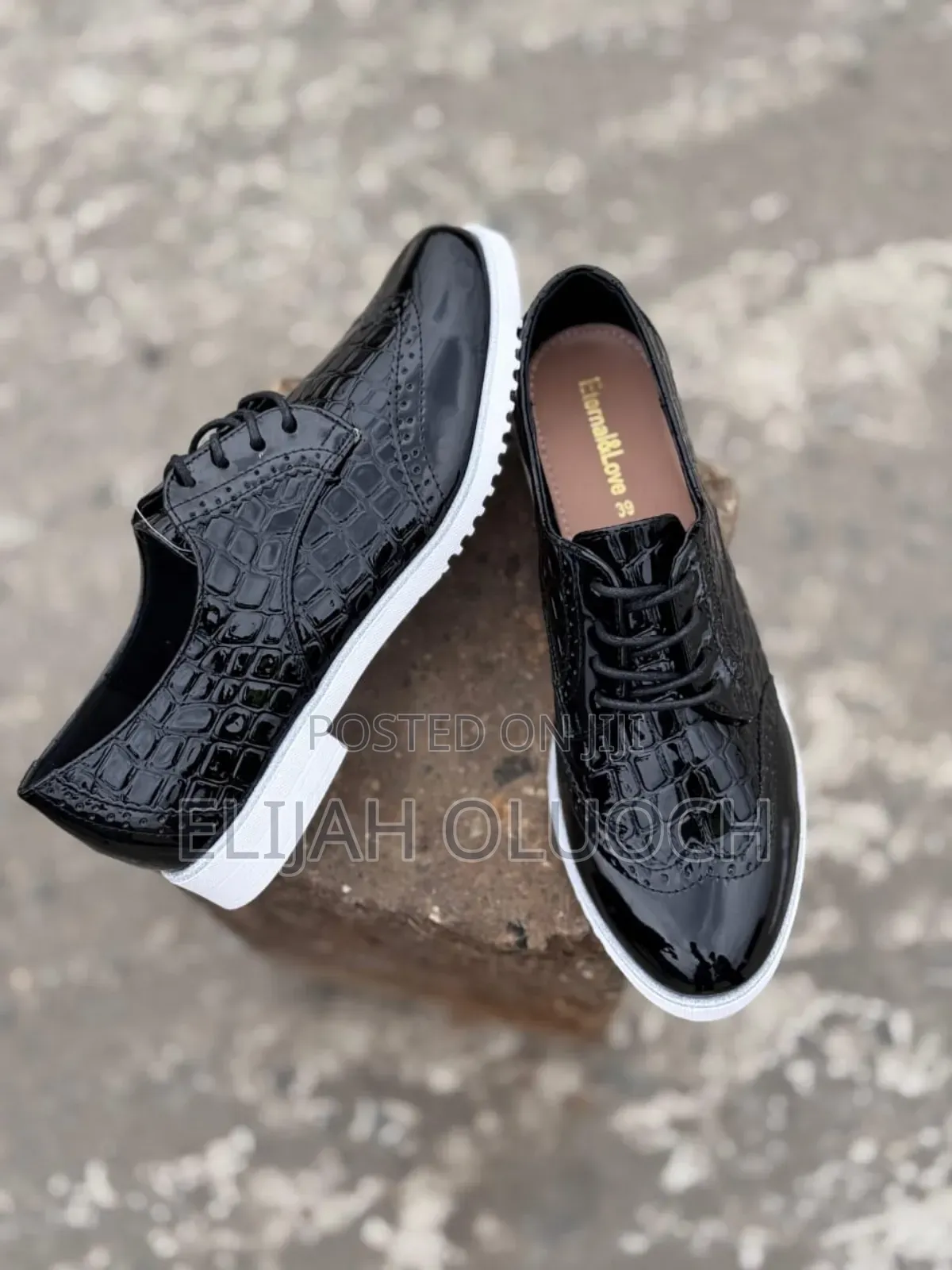 White Sole Brogue