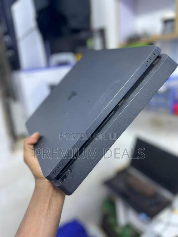 Real Deal Ps4 Slim With Fc26 and Other Games.