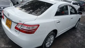Toyota Premio 2011 White