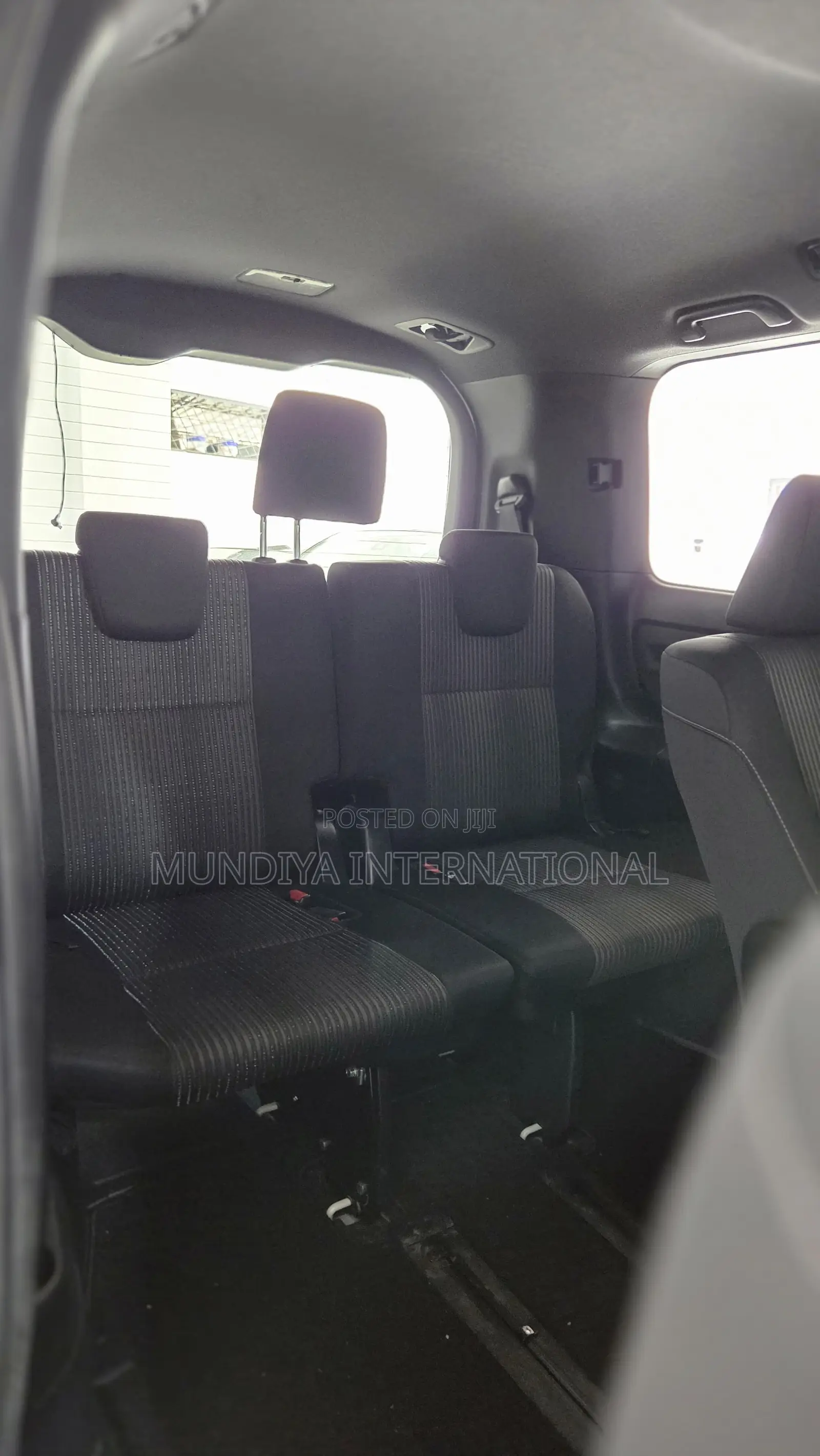 Toyota Noah 2.0 AWD (7 Seater) 2019 White