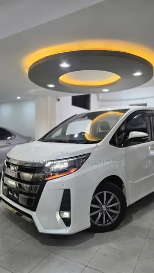 Toyota Noah 2.0 AWD (7 Seater) 2019 White