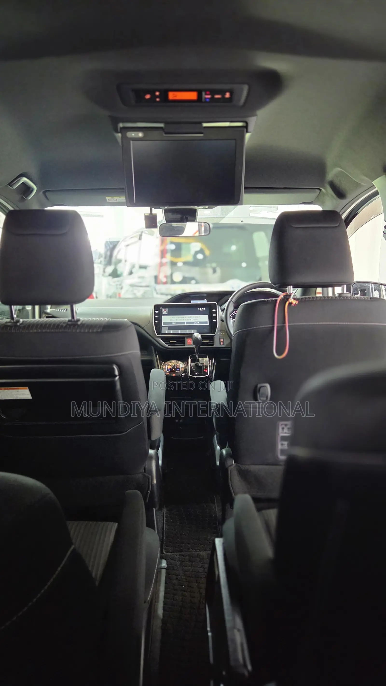Toyota Noah 2.0 AWD (7 Seater) 2019 White