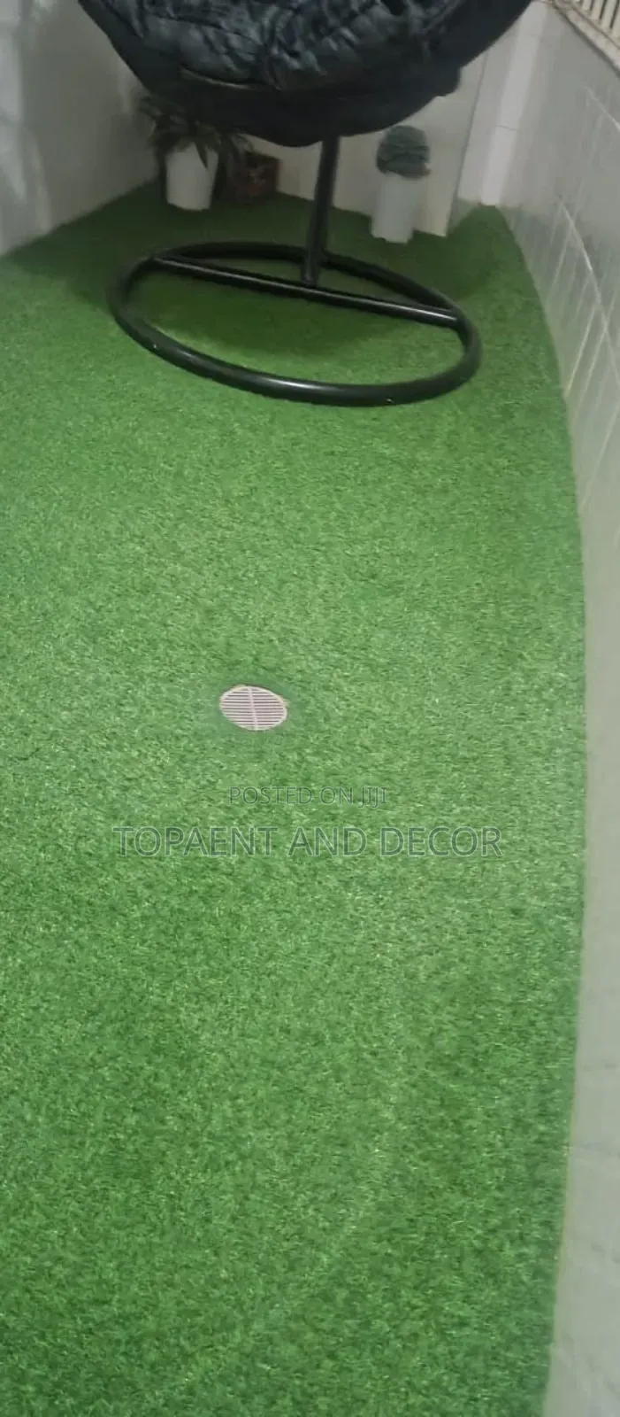 Artificial Green Rug Perfect for Events and Halls