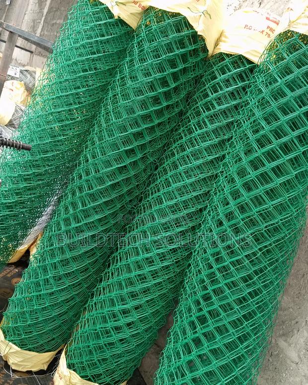 Green Chainlink Netting 5 Feet - thumbnail 2