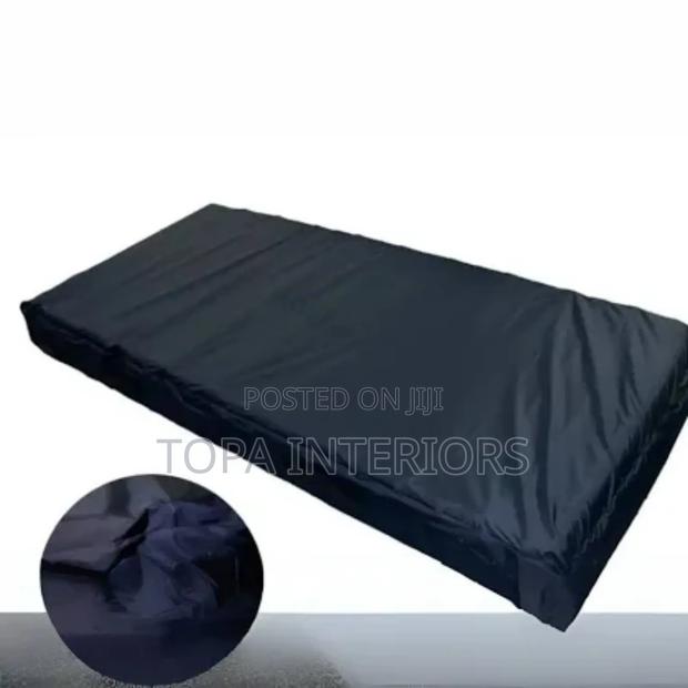 Easy to Clean Hospital Bed Waterproof Mackintosh Mattress Protectors