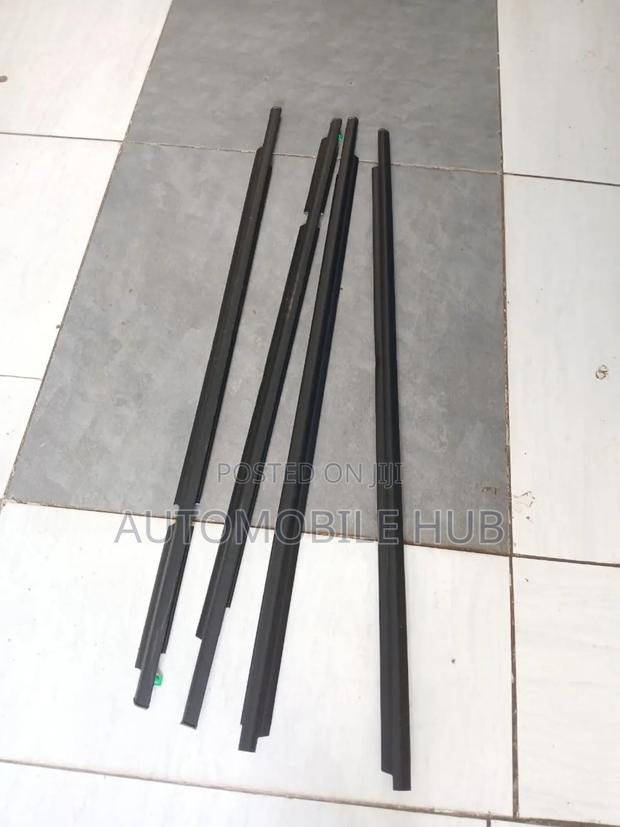 Toyota Fj120 Rubber Weather Strip – Durable Reliable