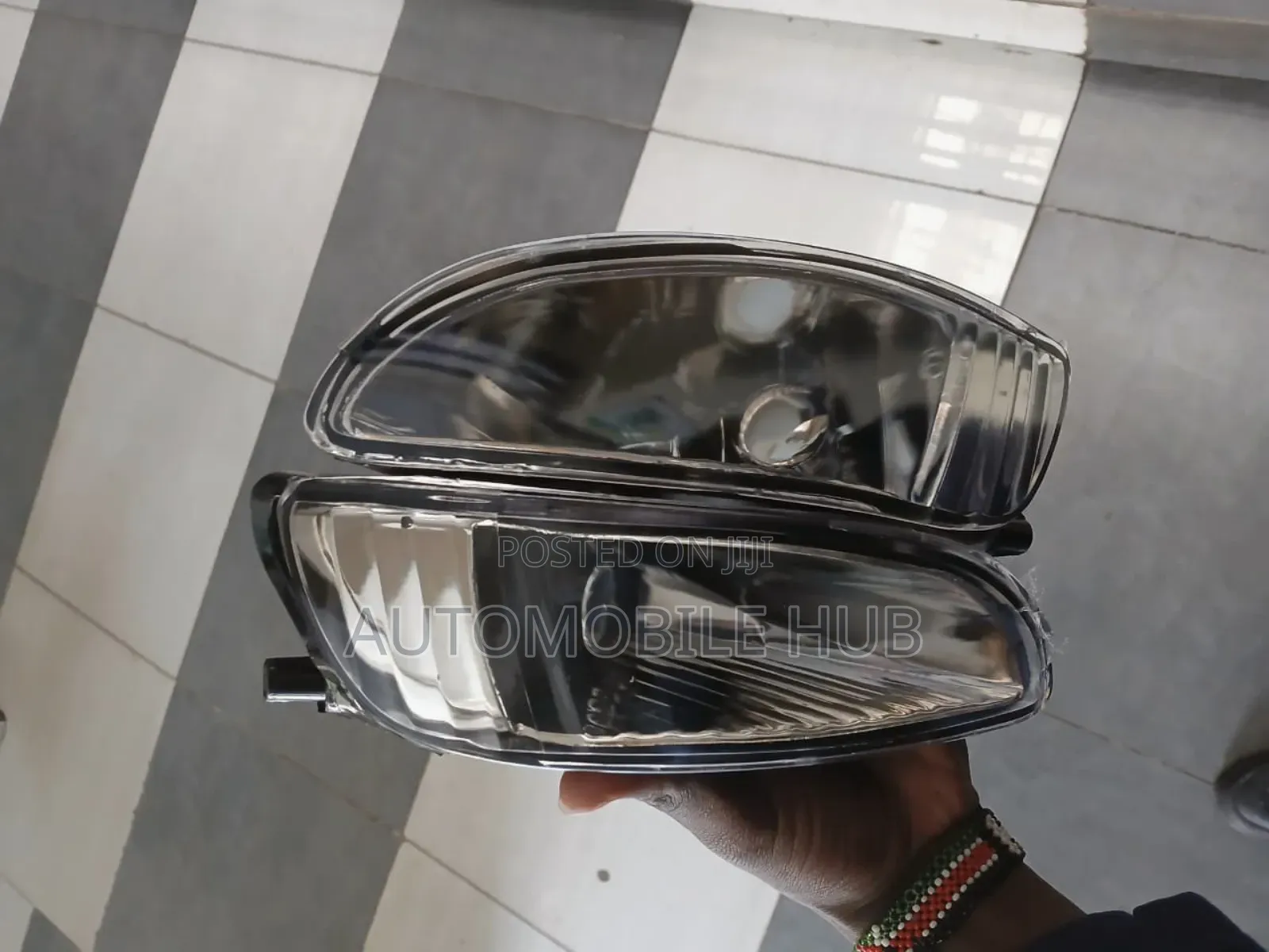 Front Bumper Reflectors for Toyota Harrier 240 – Oem Fit