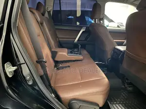 Toyota Land Cruiser Prado 2018 Black