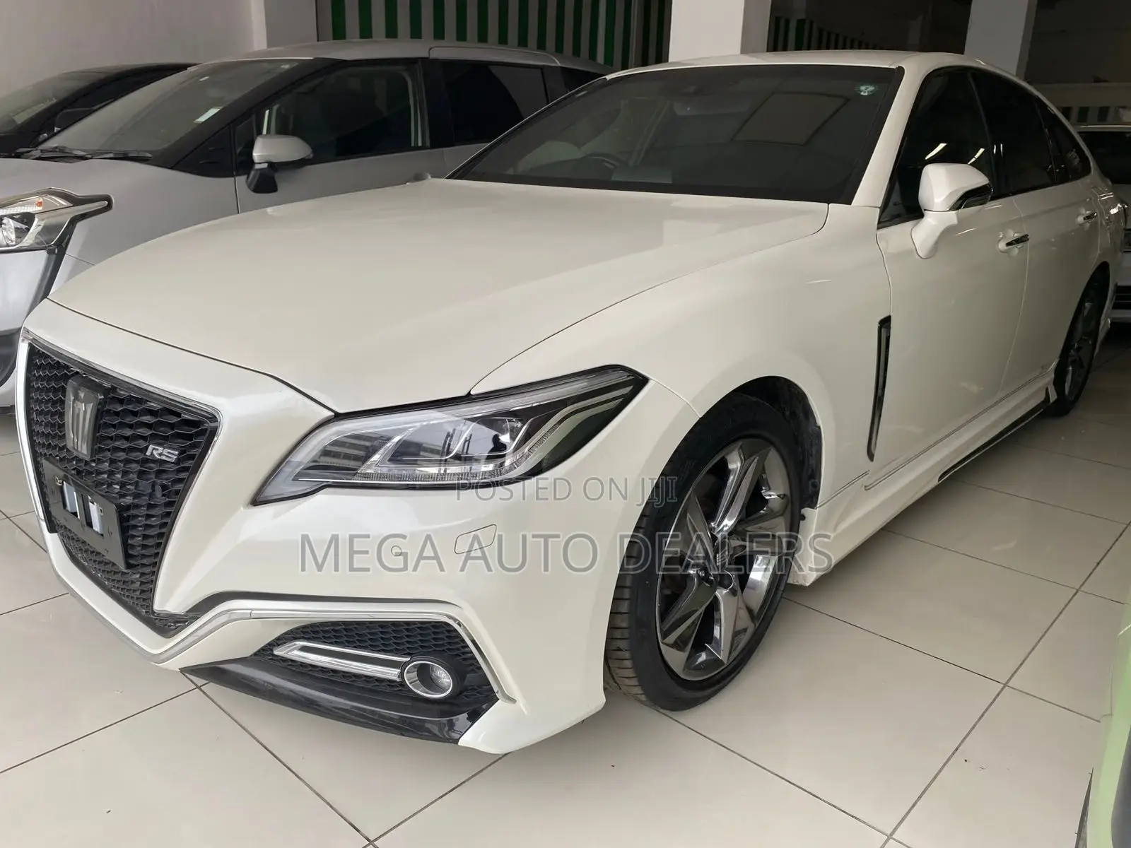Toyota Crown 2018 White