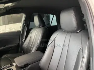 Toyota Crown 2018 White