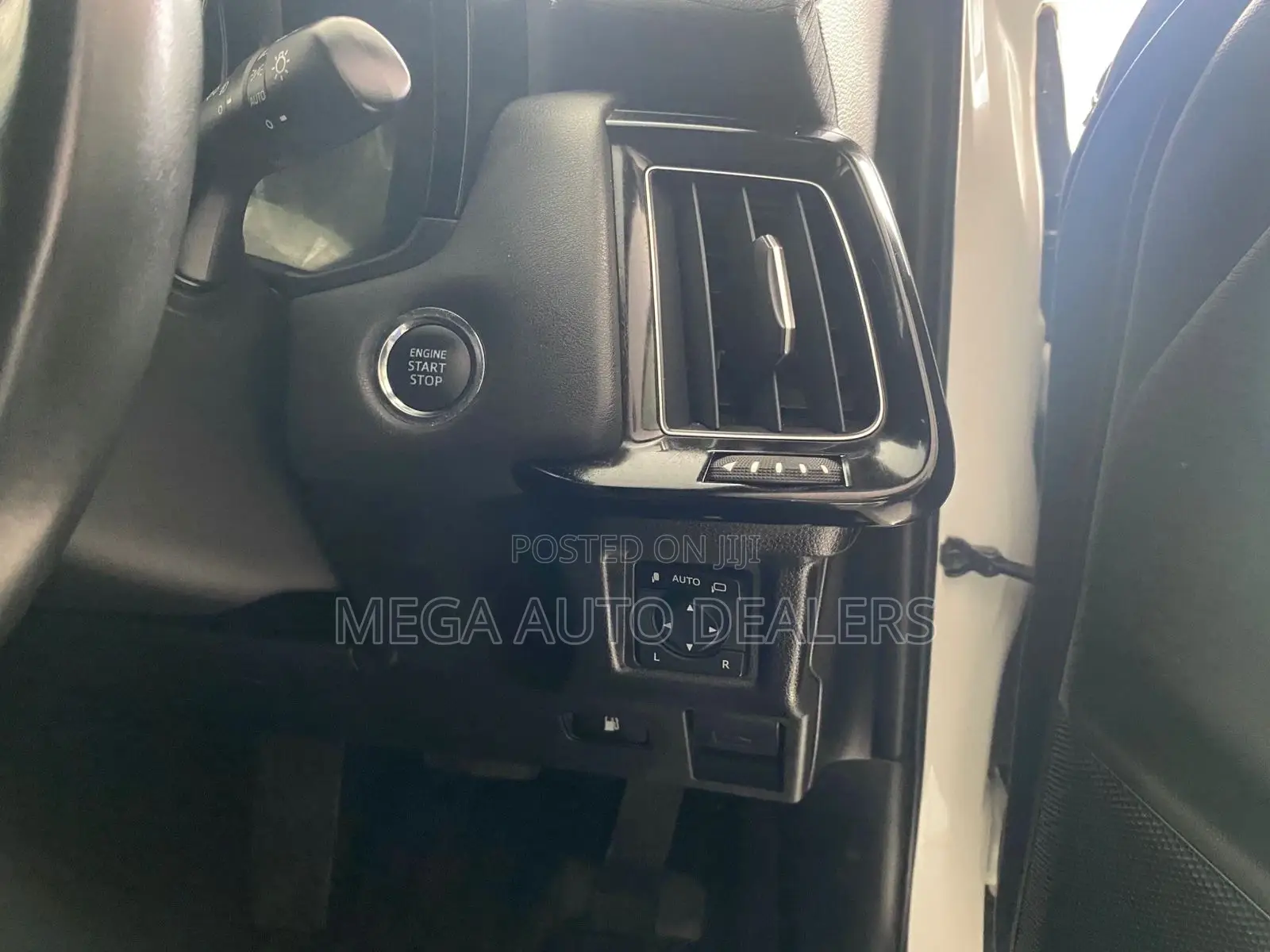 Toyota Crown 2018 White
