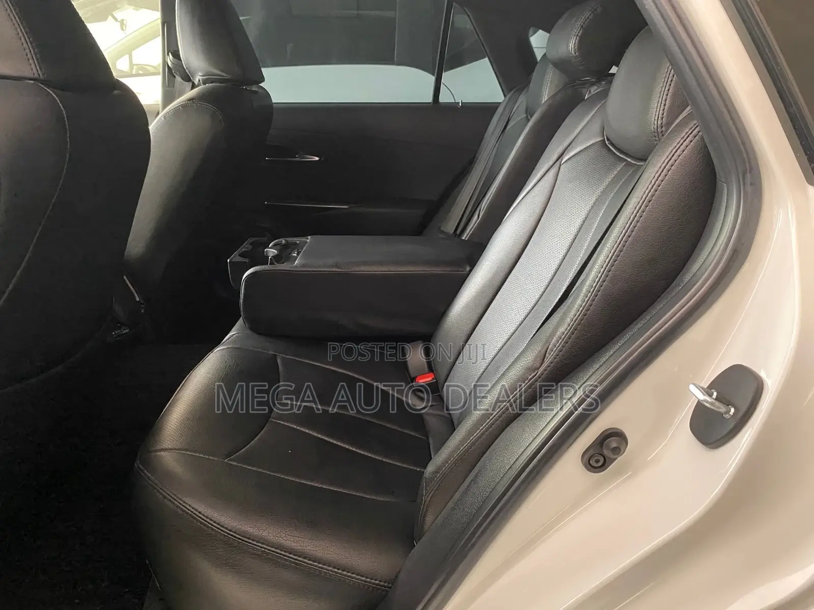 Toyota Crown 2018 White