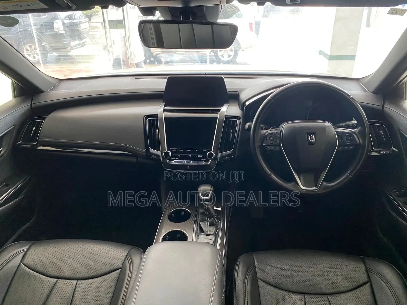 Toyota Crown 2018 White