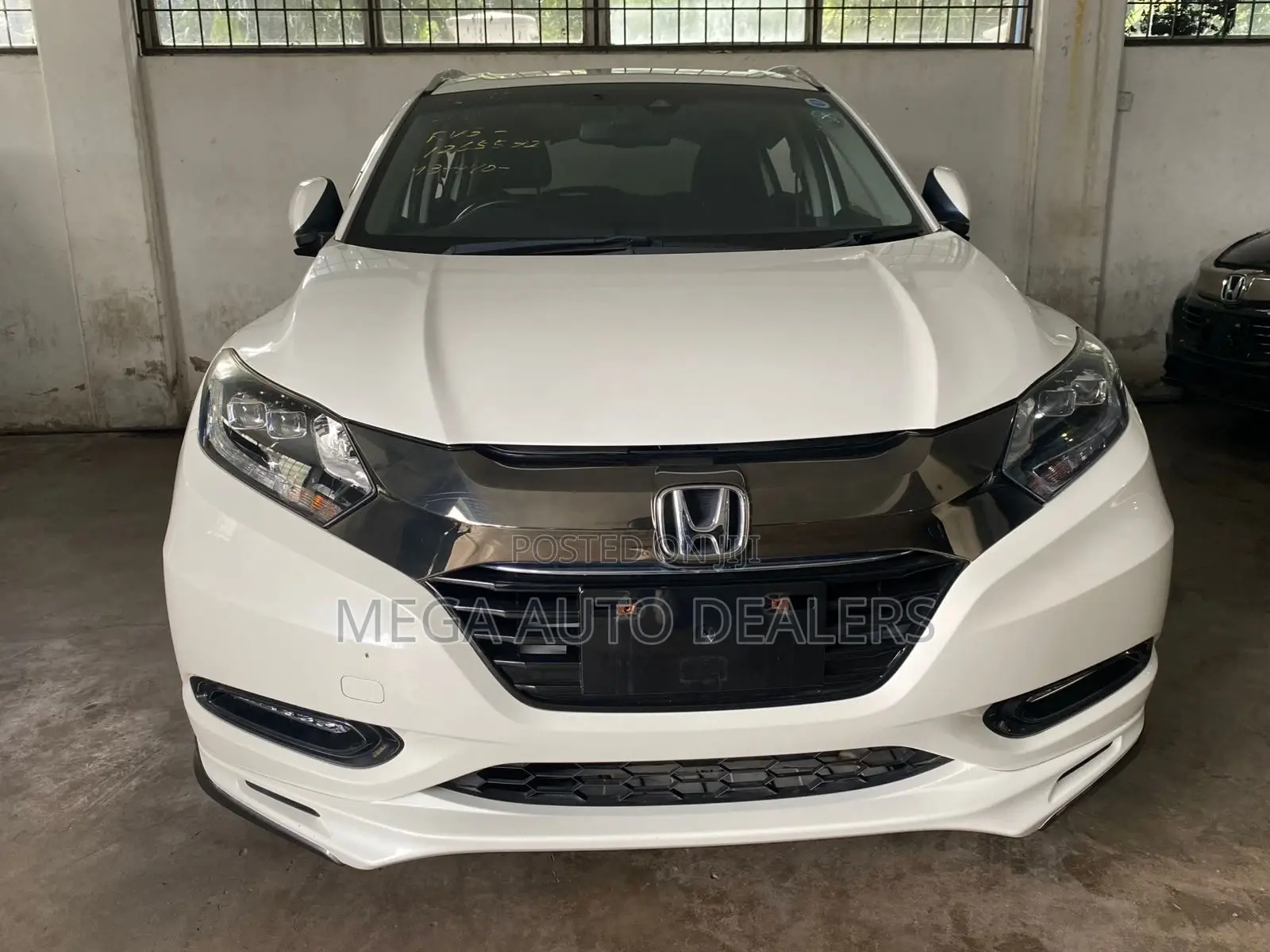Honda Vezel 2018 White