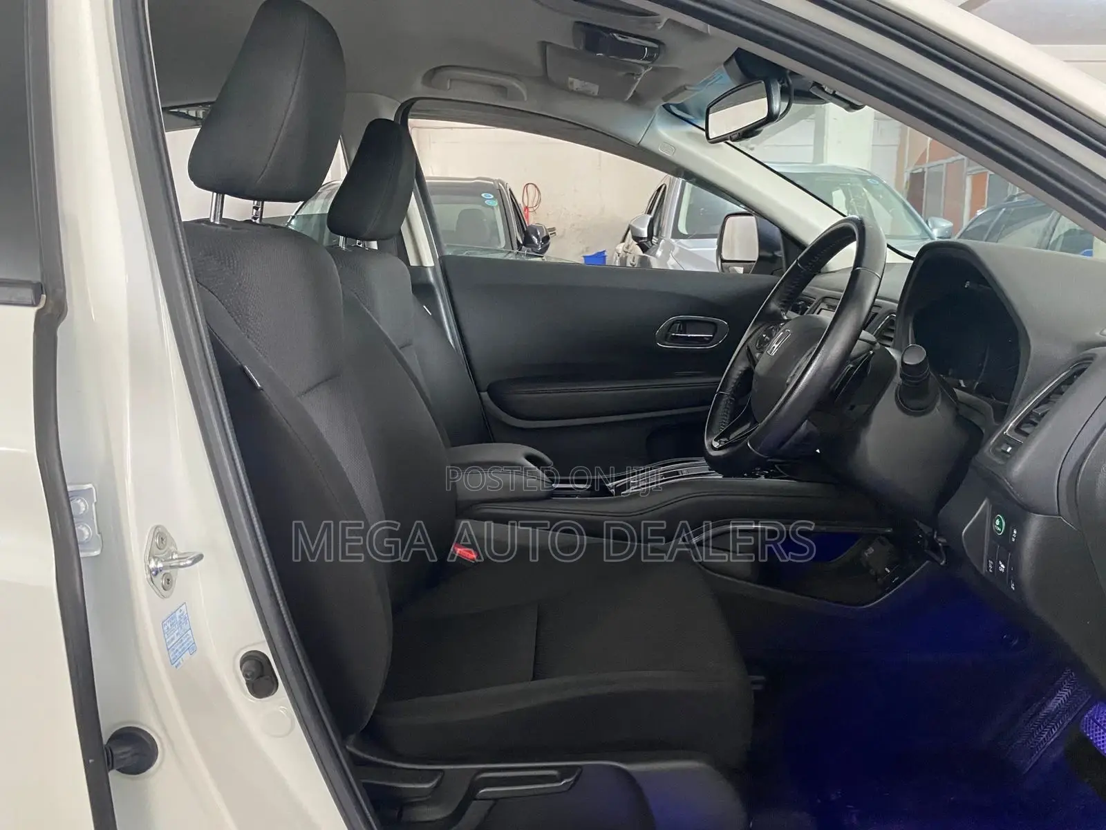 Honda Vezel 2018 White